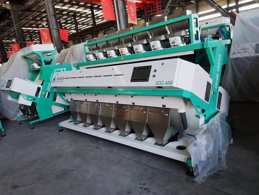 Máquina clasificadora del color del café del clasificador de la soja de los canales 448 del canal inclinado 7 4KW